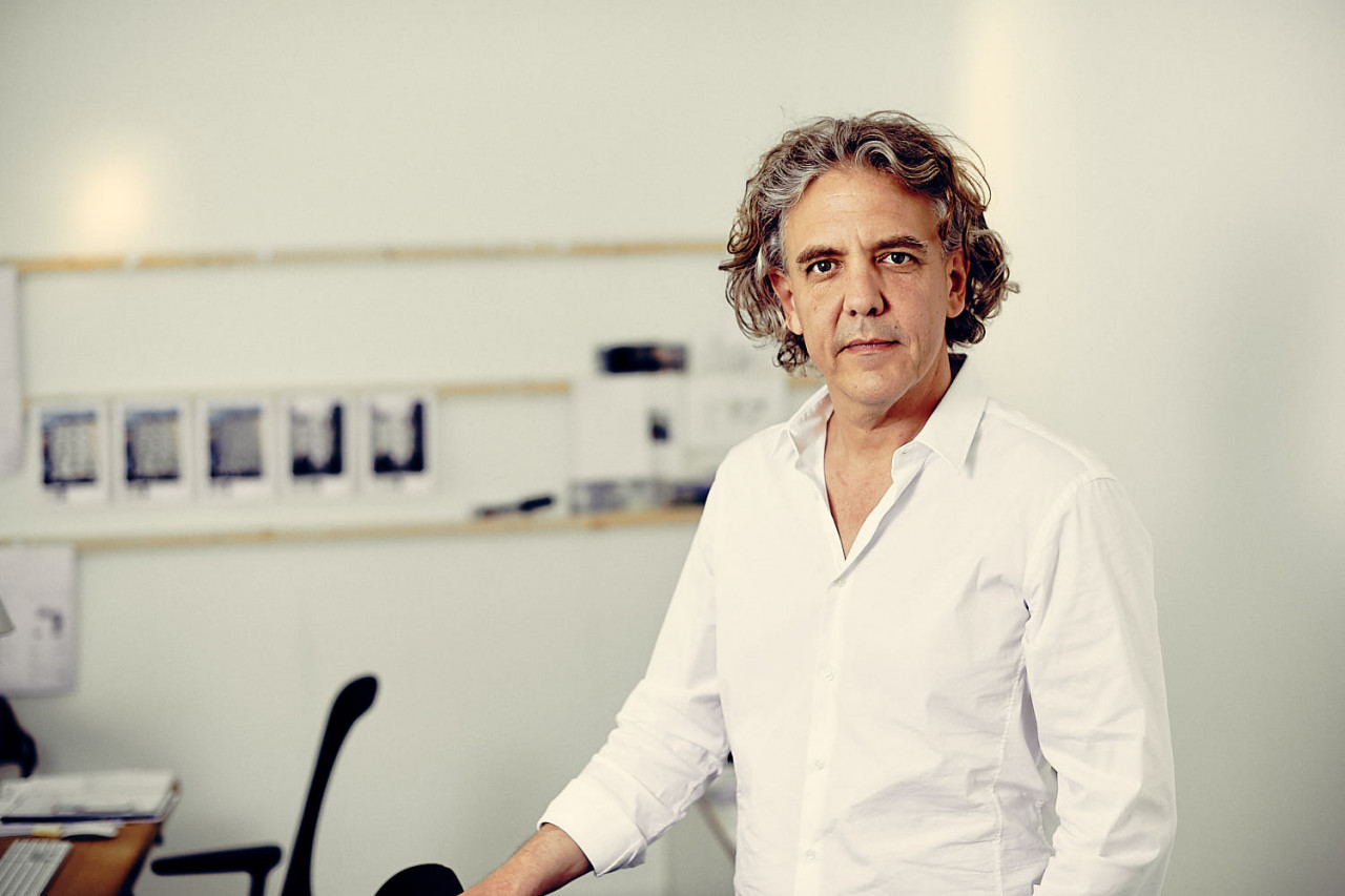 Portrait of Tobias Thiel